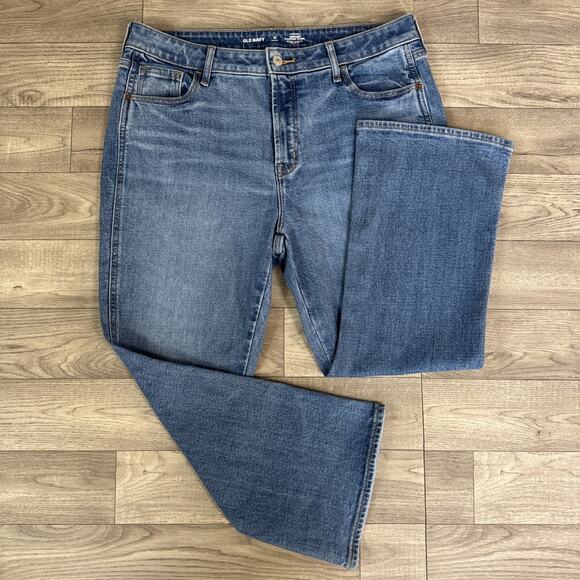 Old Navy High Rise Vintage Cropped Flare Jeans Medium Wash sz 12 Petite - Picture 1 of 6